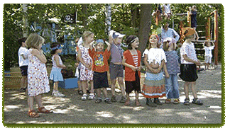 Kinder verkleidet
